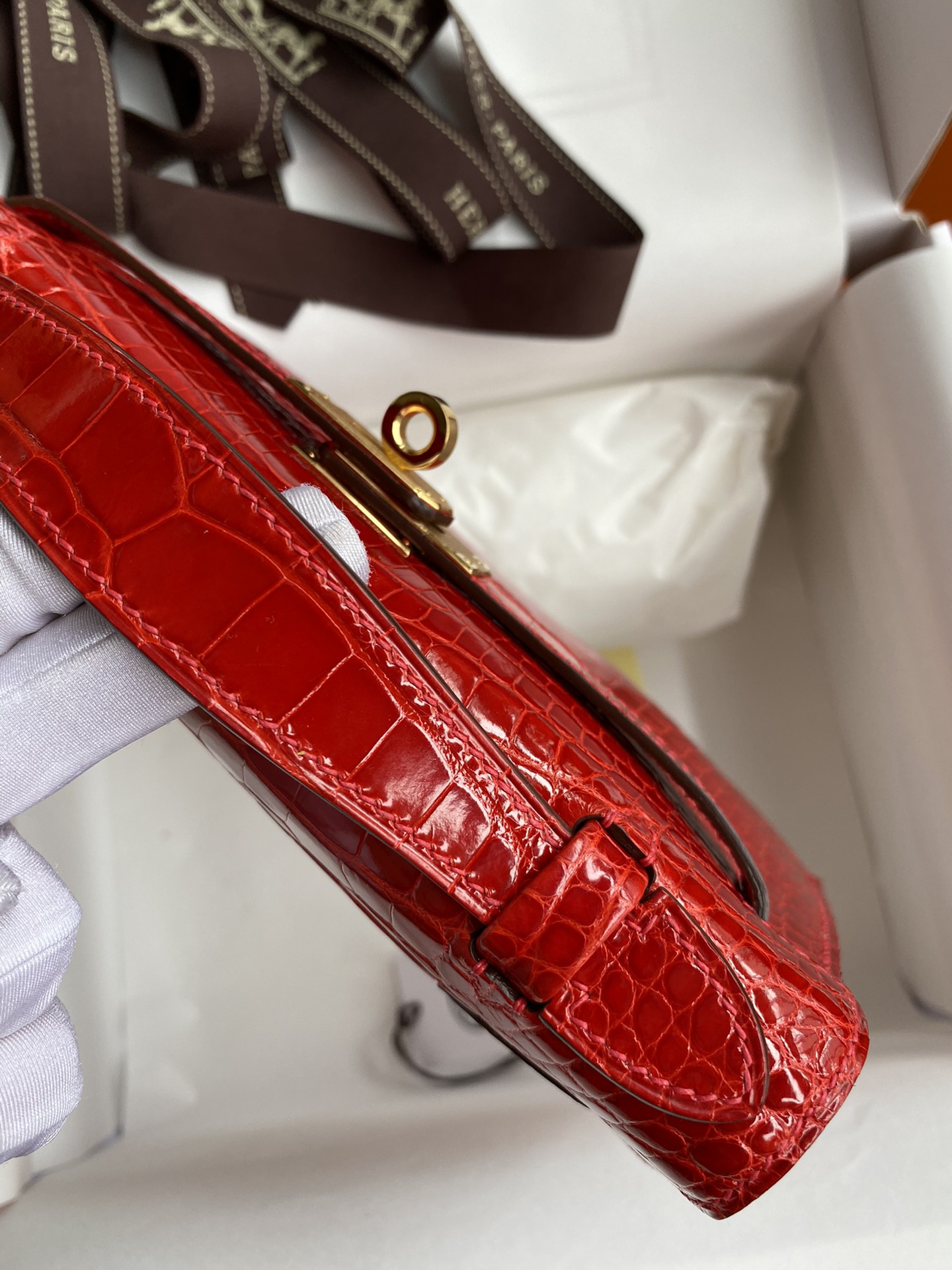 Hermes Mini Kelly Pochette 22cm Bag In Red Shiny Alligator Leather